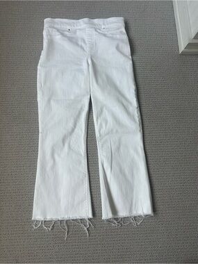 Spanx size Medium White Women's Raw-Hem cropped Jeans